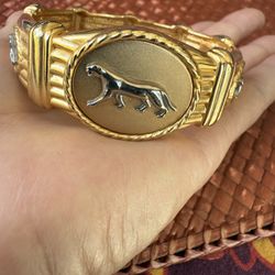 Vintage gold tone bracelet