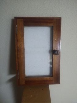 Shadow box