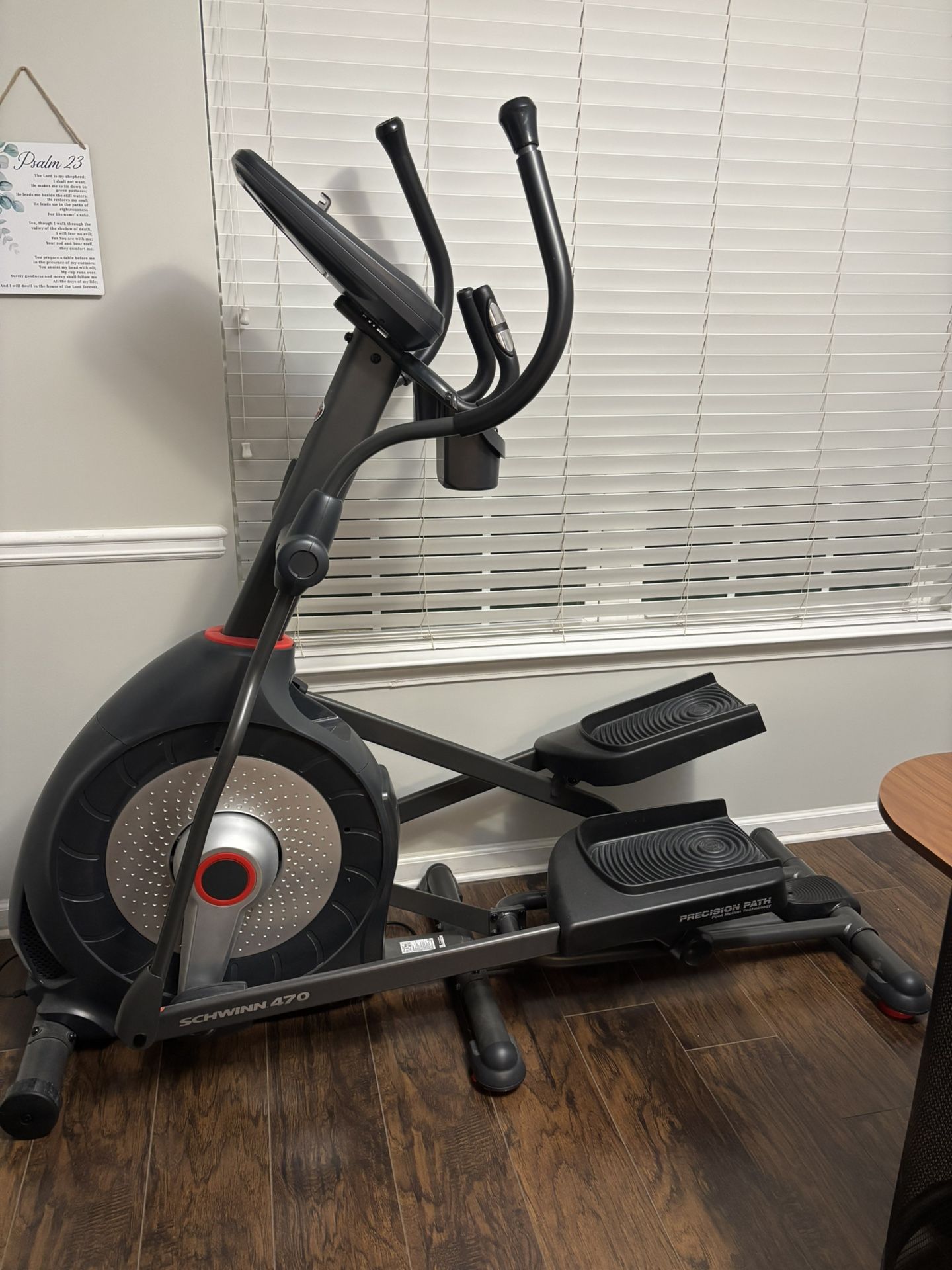 Schwinn 470 Elliptical