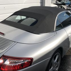 Convertible top service