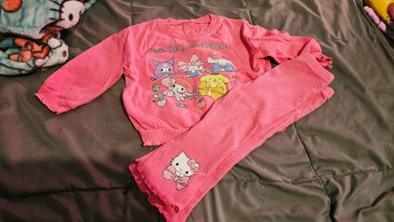 Baby clothes sz 18-24 months & 2T