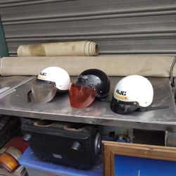 3 Cascos