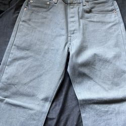 SIZE GRAY LEVI 501S SIZE 34/30