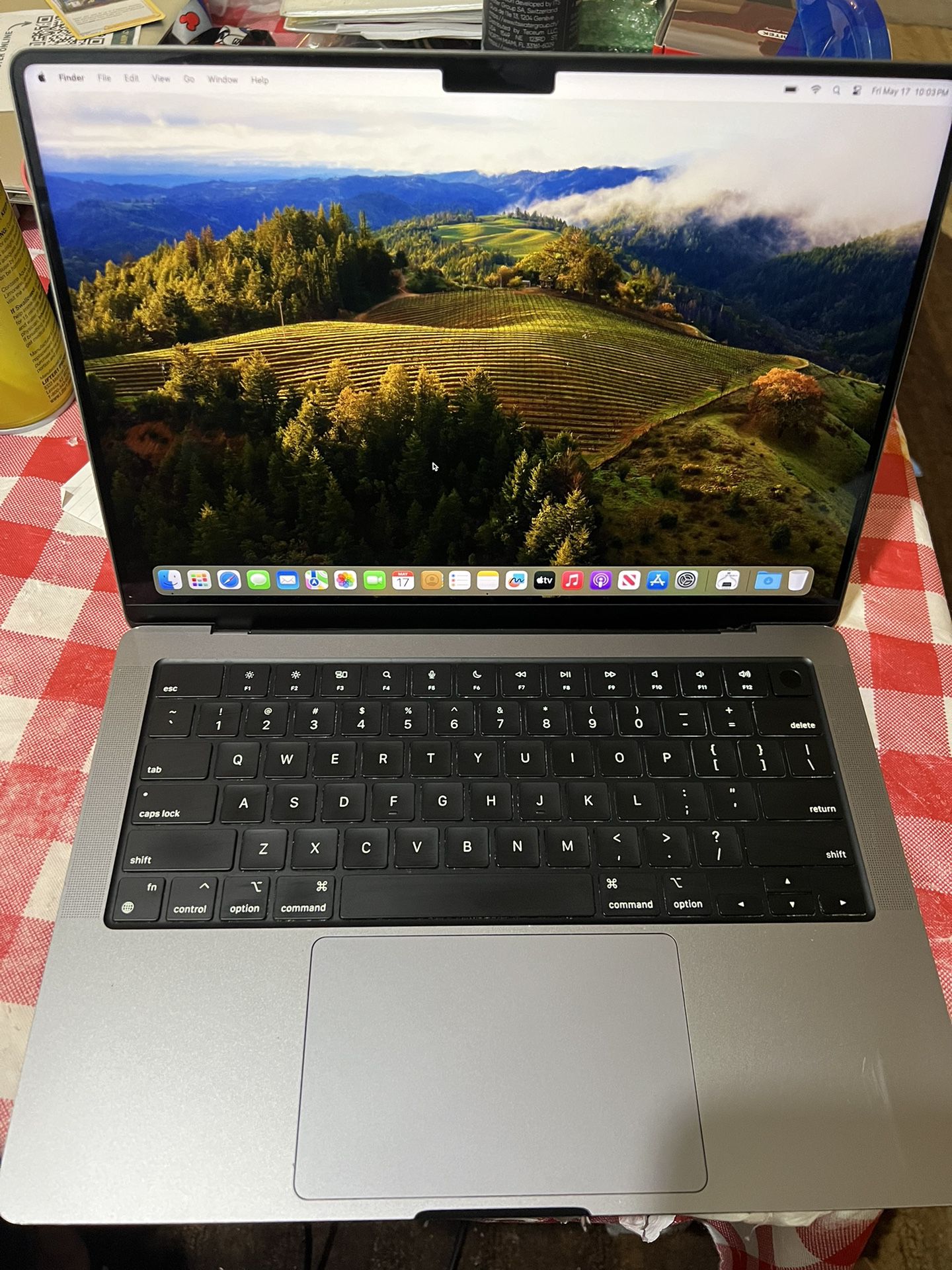 Apple MacBook Pro 2021 14.2"  M1 Pro,16gb Ram 512GB SSD 8 Core CPU 14 CORE GPU, macOS Sonoma . Good Battery Backup. Comes with Charger. 