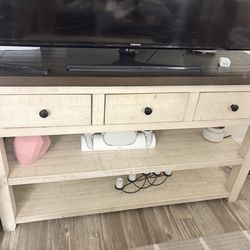 Tv stand