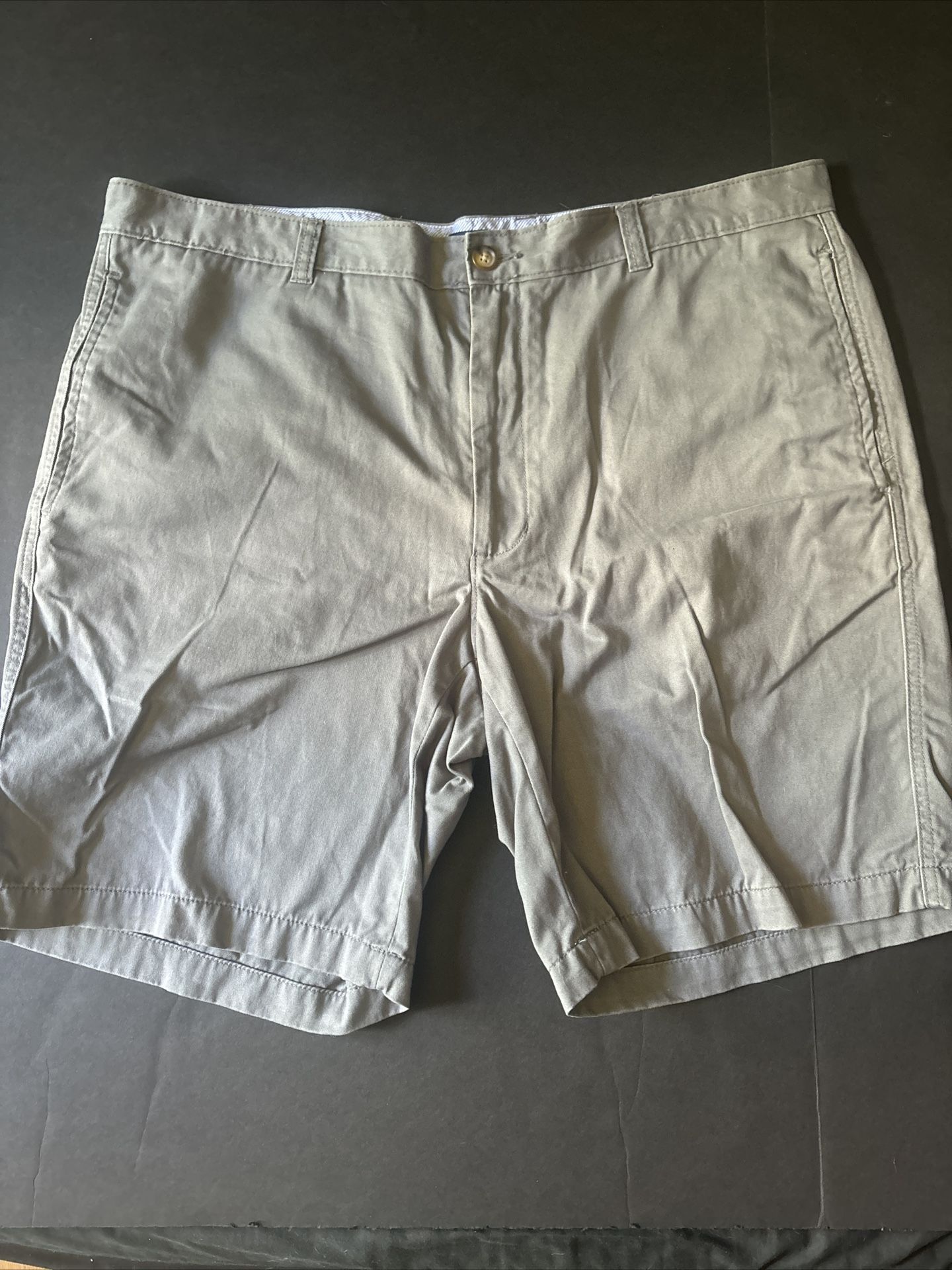CLUB ROOM Gray Shorts Men's Sz 40 Flay Front 9" Inseam Stretch