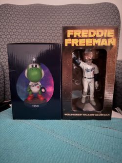 Yoshi & Freeman bobbleheads