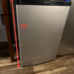 Frigidaire 4.5 cu. ft. Compact Refrigerator/Freezer