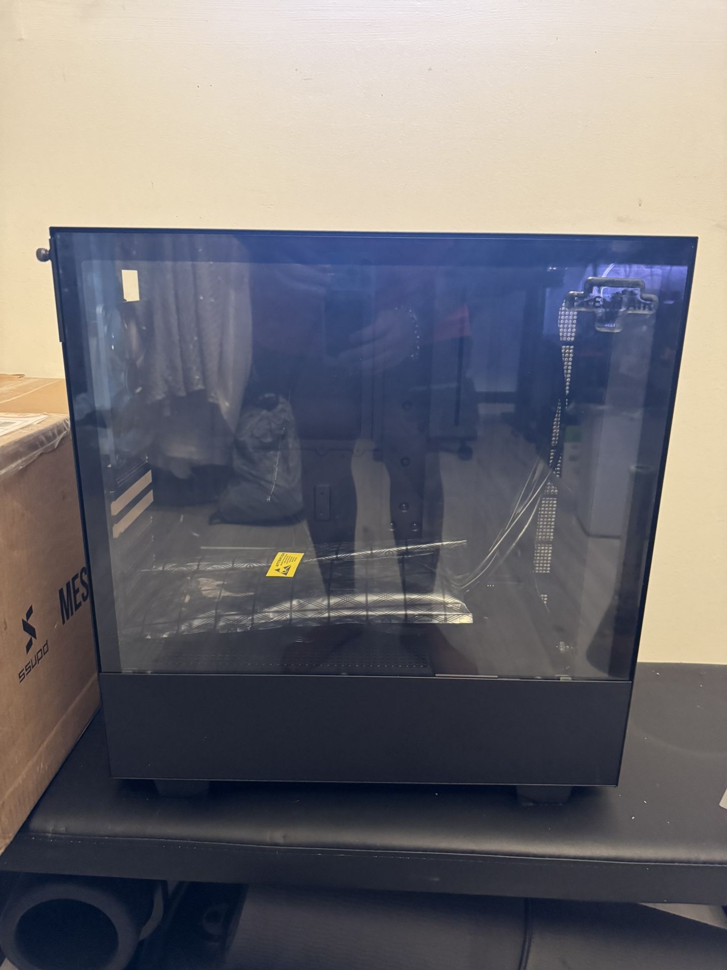 NZXT H500 With All Cables And screws Gaming Pc Parts
