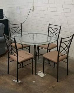 New assembled dining table with 4chairs see pictures for dimensions