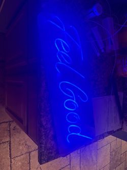 Feel Good- light up lightweight sign