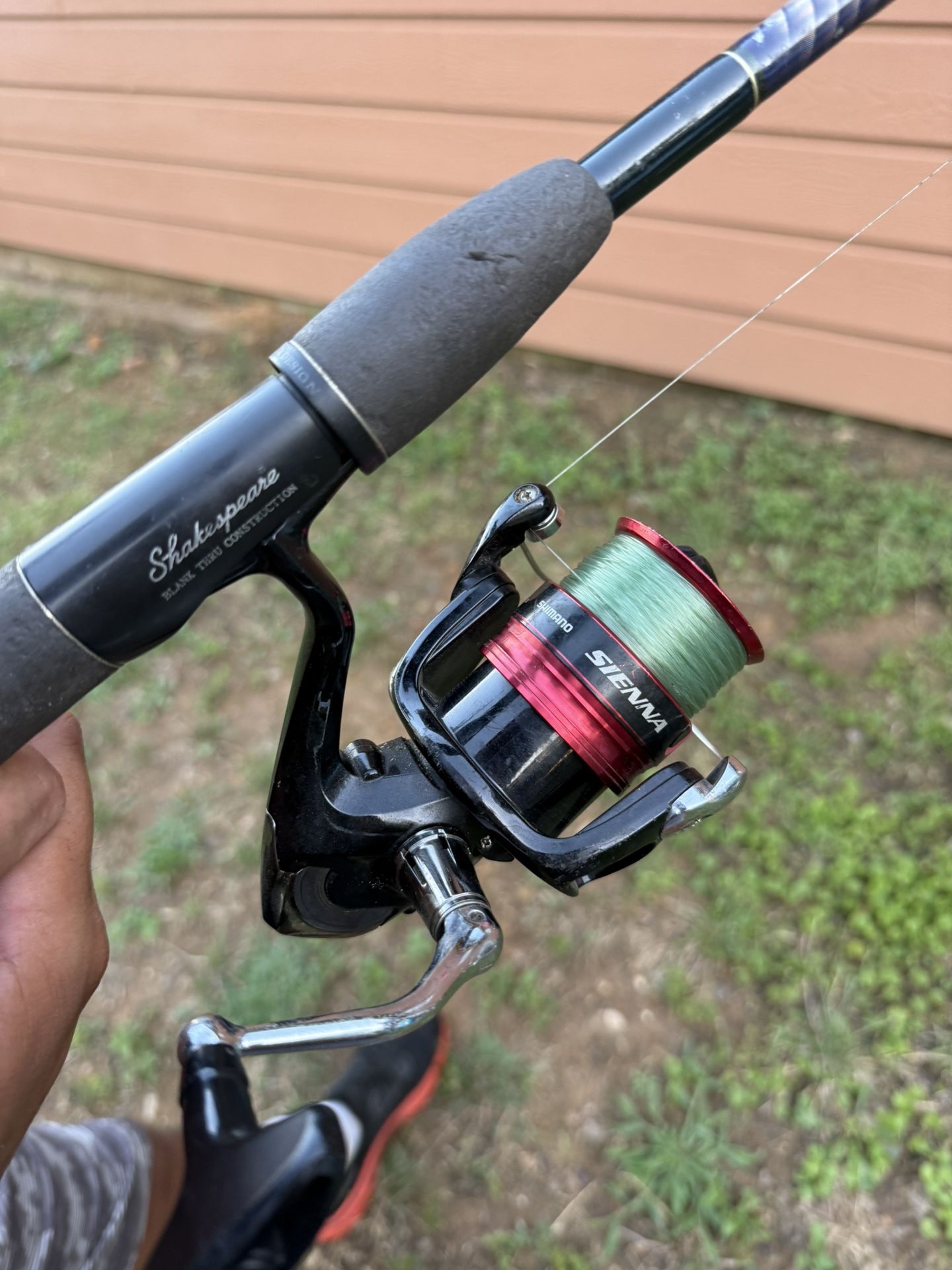 Shakespeare XTERRA Rod W/ Shimano Sienna 4000