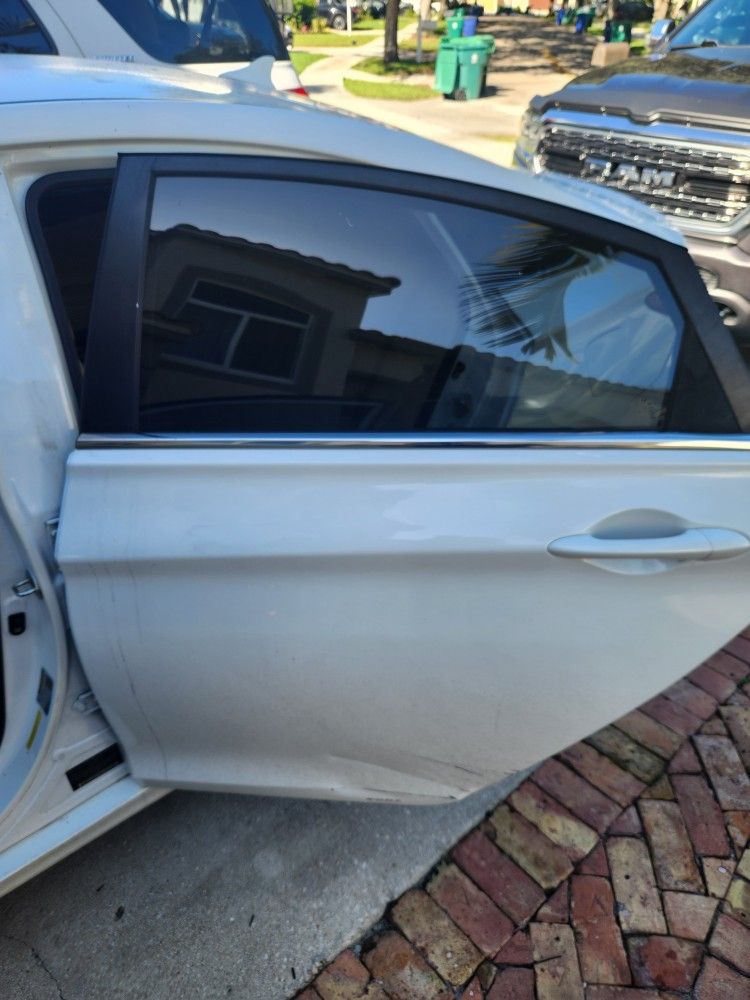2011 2014 Hyndai Sonata Back Doors