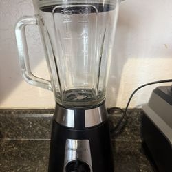 Powerful Chefman Blender With Glass Jar