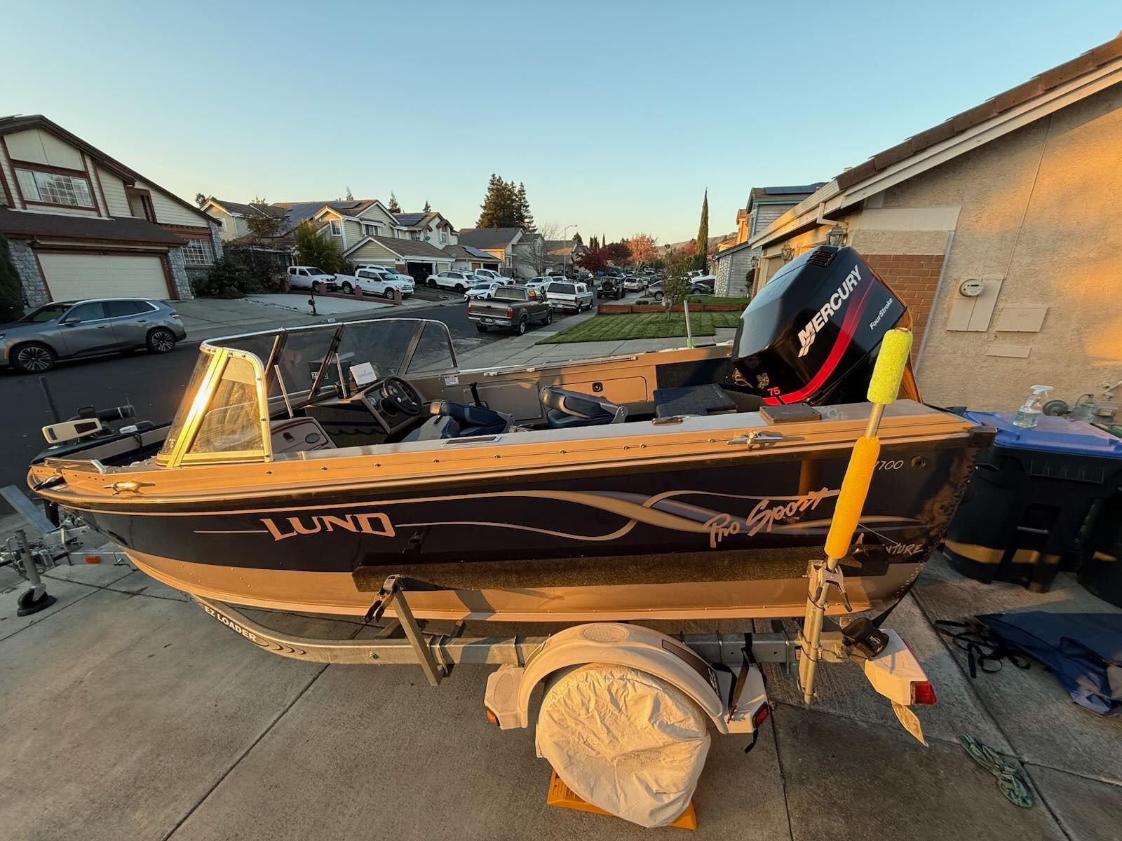2000 Lund 1700 Pro Sport Boat