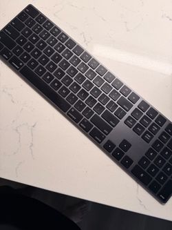 Apple Keyboard (wireless)