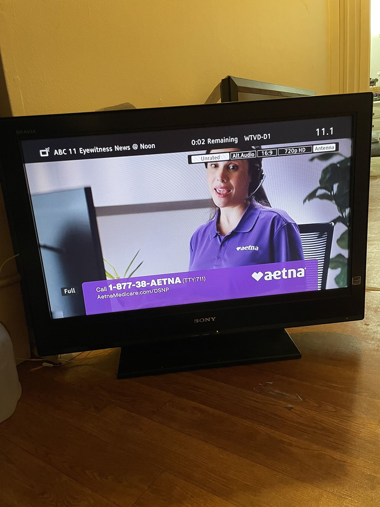 Sony 32” LCD Tv