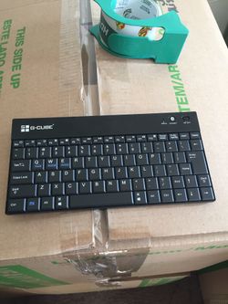 Bluetooth keyboard great condition