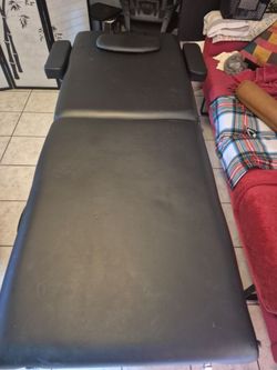 Nice Used Excellent Condition.  Buy Rite beauty  Massage Table.