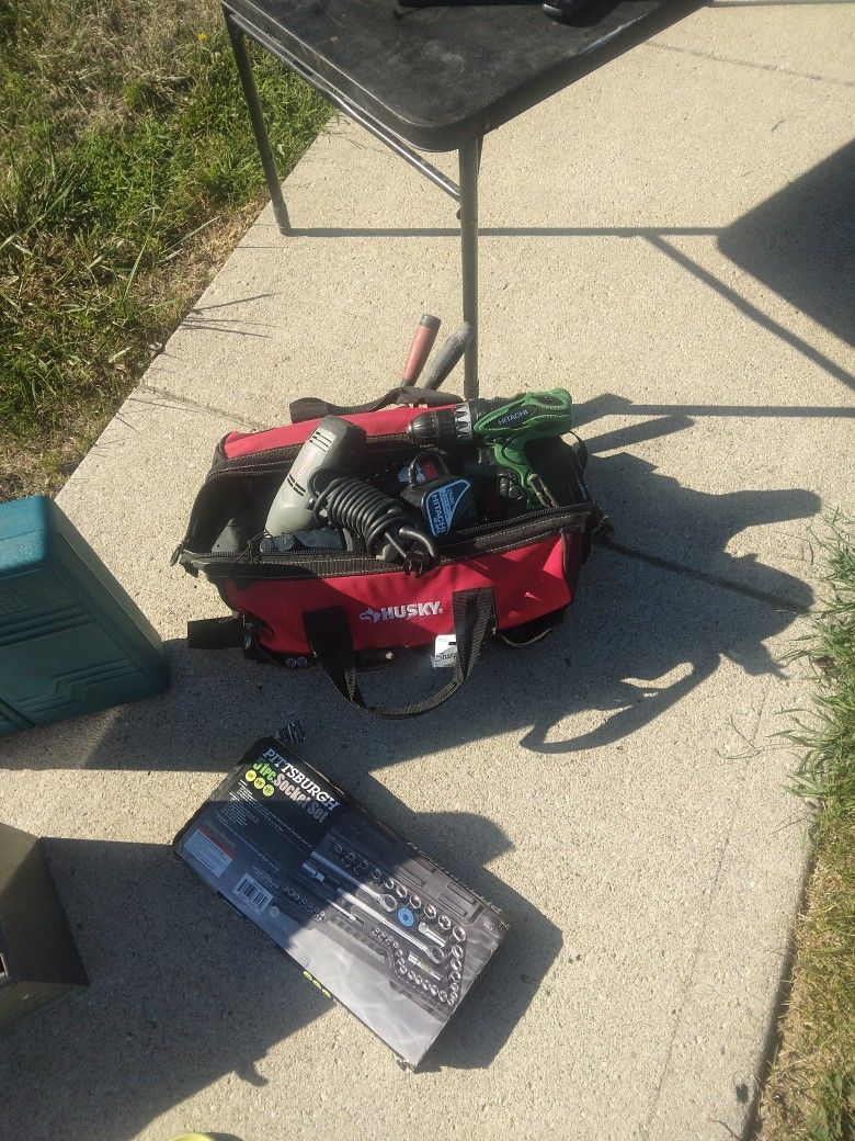 Huskey Bag With Misc.drills And Tools