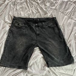 Black Men’s Jean Shorts