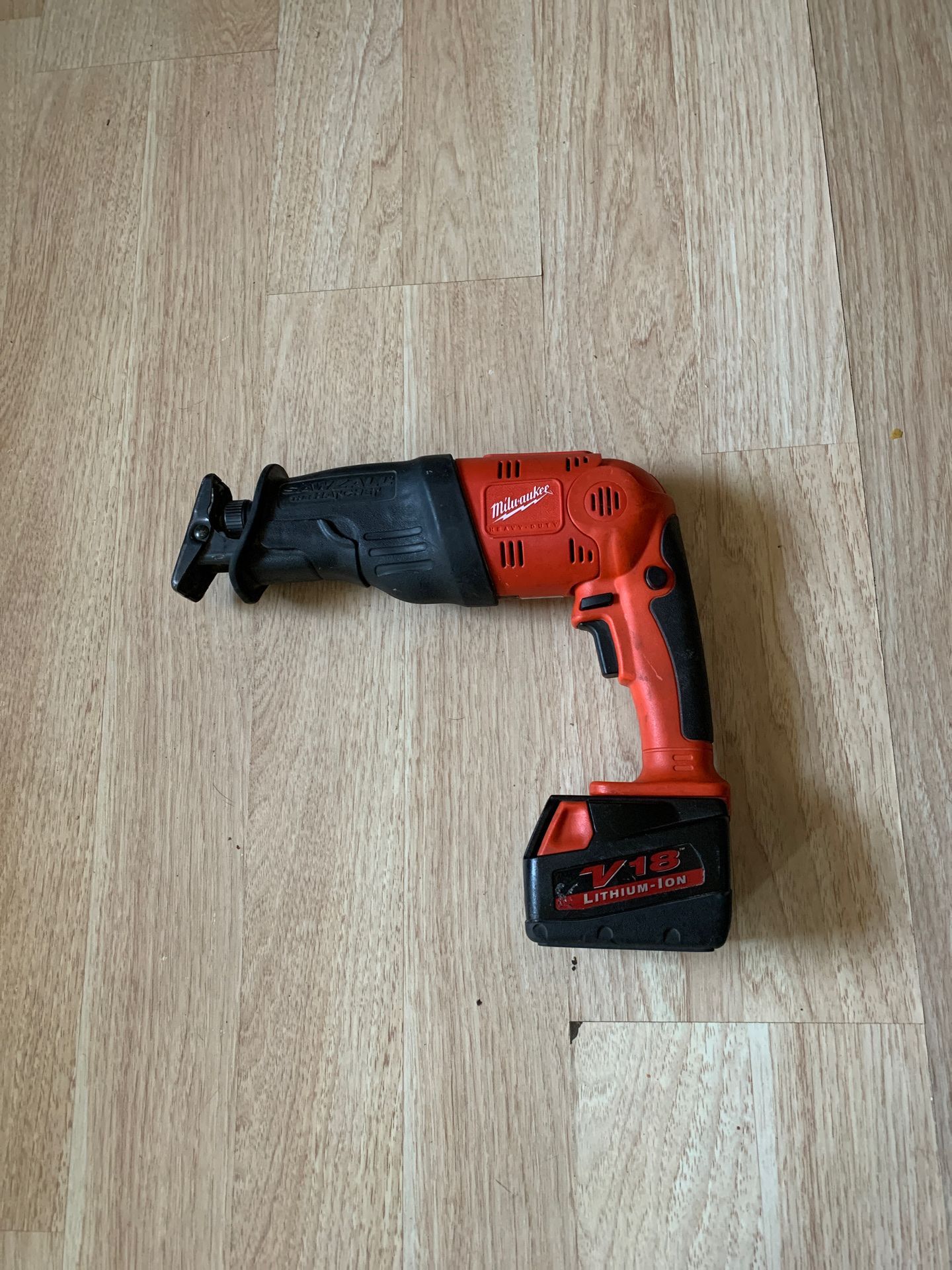 Milwaukee 651420 Sawzall The Hatchet 18v Cordless Adjustable3