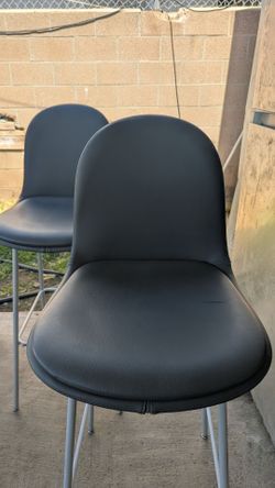 Senator Kin High Bar Stools – Set of 2