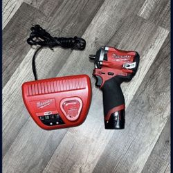 MILWAUKEE 12V FUEL BRUSHLESS 3/8” IMPACT WRENCH WITH BATTERY AND CHARGER 
