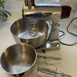 Vintage Sunbeam Mixmaster mixer with 2 bowls & 2 Beater sets
