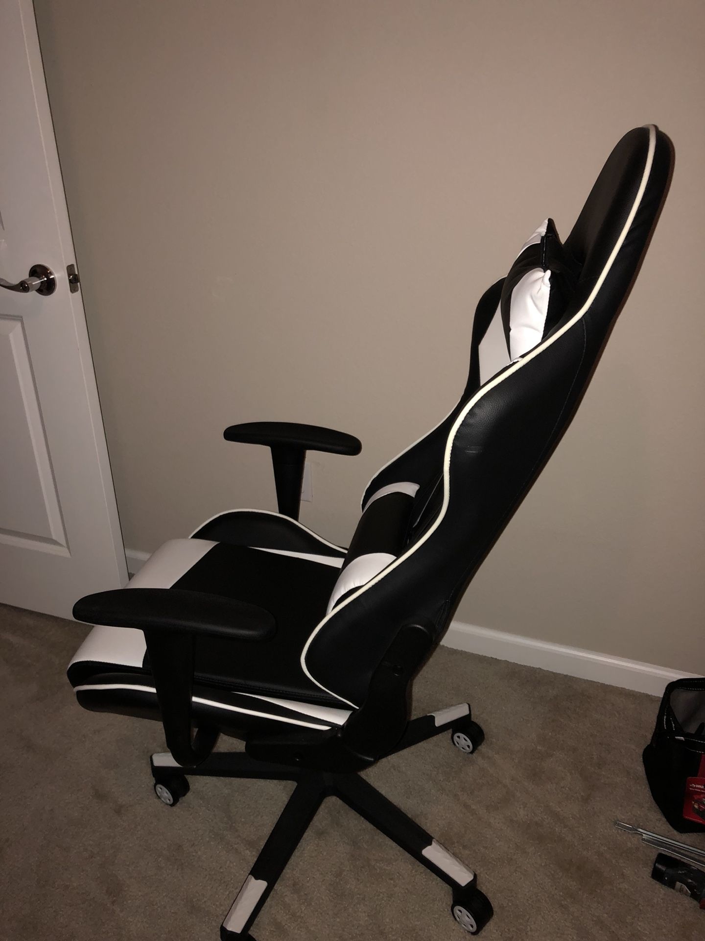 Homall Executive Swivel Leather Gaming Chair, Racing Style High-back Office Chair With Lumbar Support and Headrest