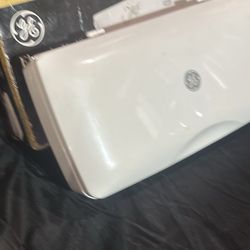 New Electric Knife With Storage Case . CashOnly 