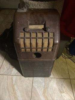 Coin Operated Tube Radio 