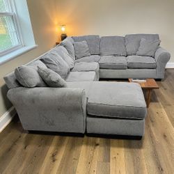 Light Grey Sectional Couch 