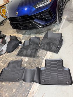 Rubber Lamborghini Urus weather floor mats