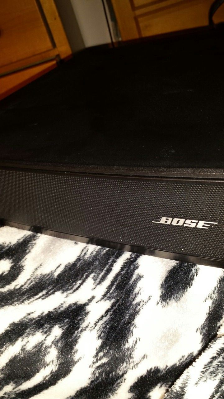 BOSE 10 TV Sound System