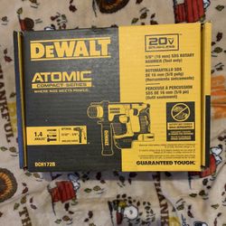 Dewalt Atmoic  5/8 (16 Mm) Sds Rotary Hammer 