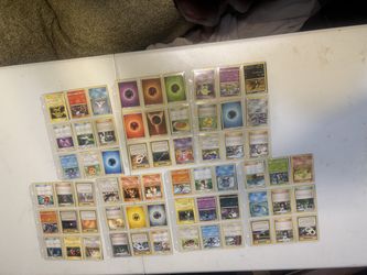 126 Pokemon cards