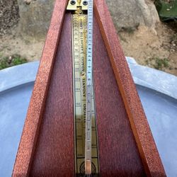 Metronome Vintage Seth Thomas Wood - Classic Pyramid Style