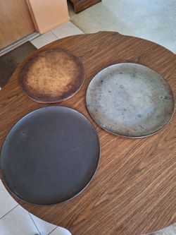 3 Pizza Pans