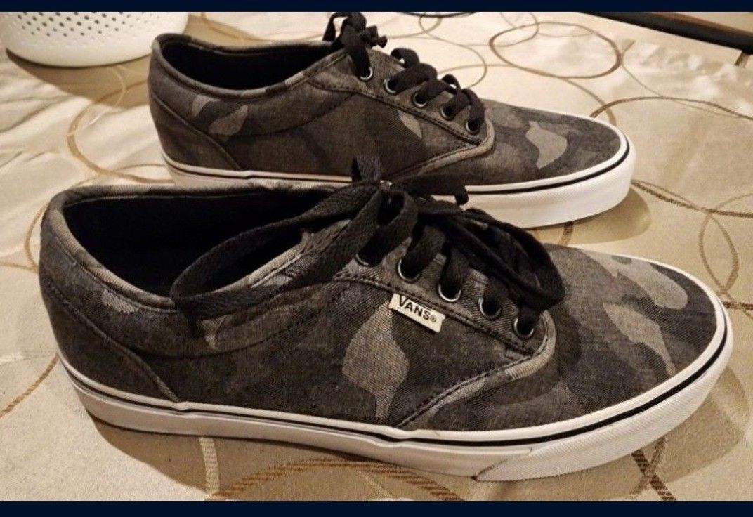 Vans size 9 new