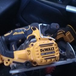 DeWalt  Saw 20 Volt