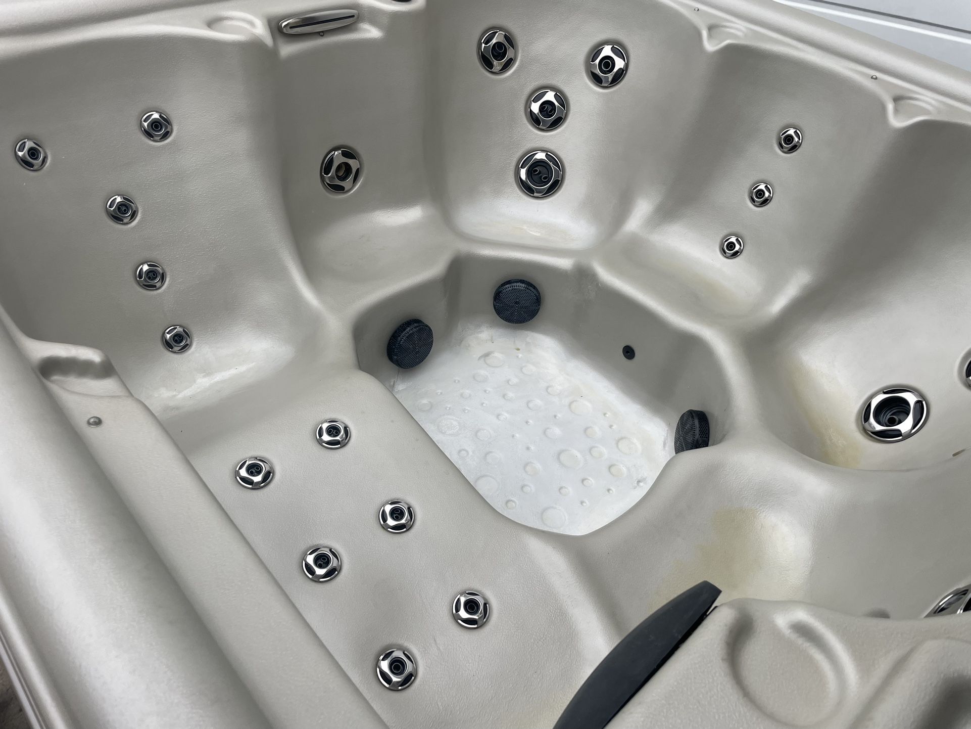 Refurbished 5-6 Person Viking Hot Tub Sales!!!!