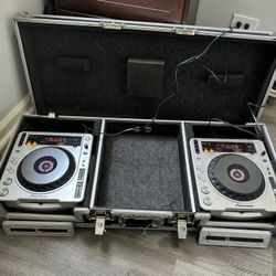 PIONEER CDJ-800MK2 PAIR W/CASE