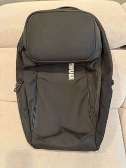 Thule Accent 23L Laptop Backpack Bundle 15.6", good condition.
