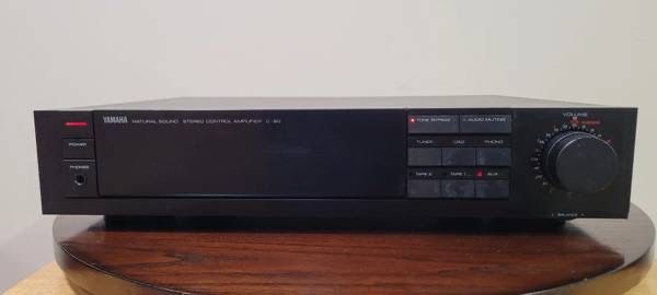 Yamaha C-80 Natural Sound Stereo Control Amplifier