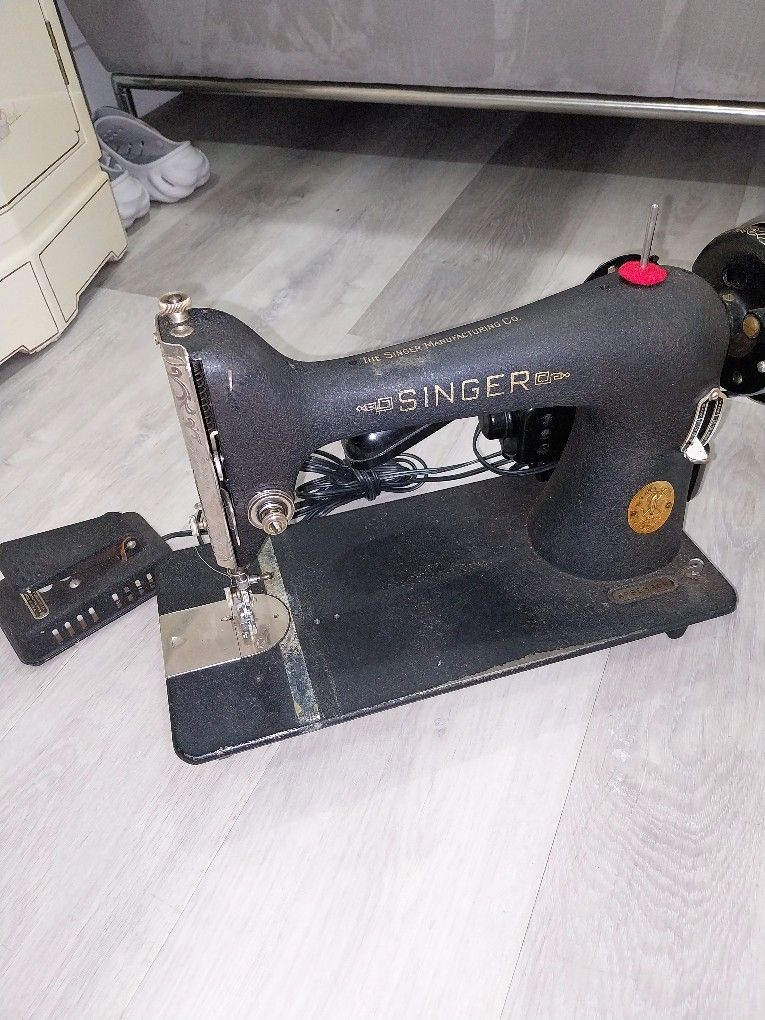 Vintage 1951 Singer Sewing Machine Aniversary ▪︎TESTED/ WORKS