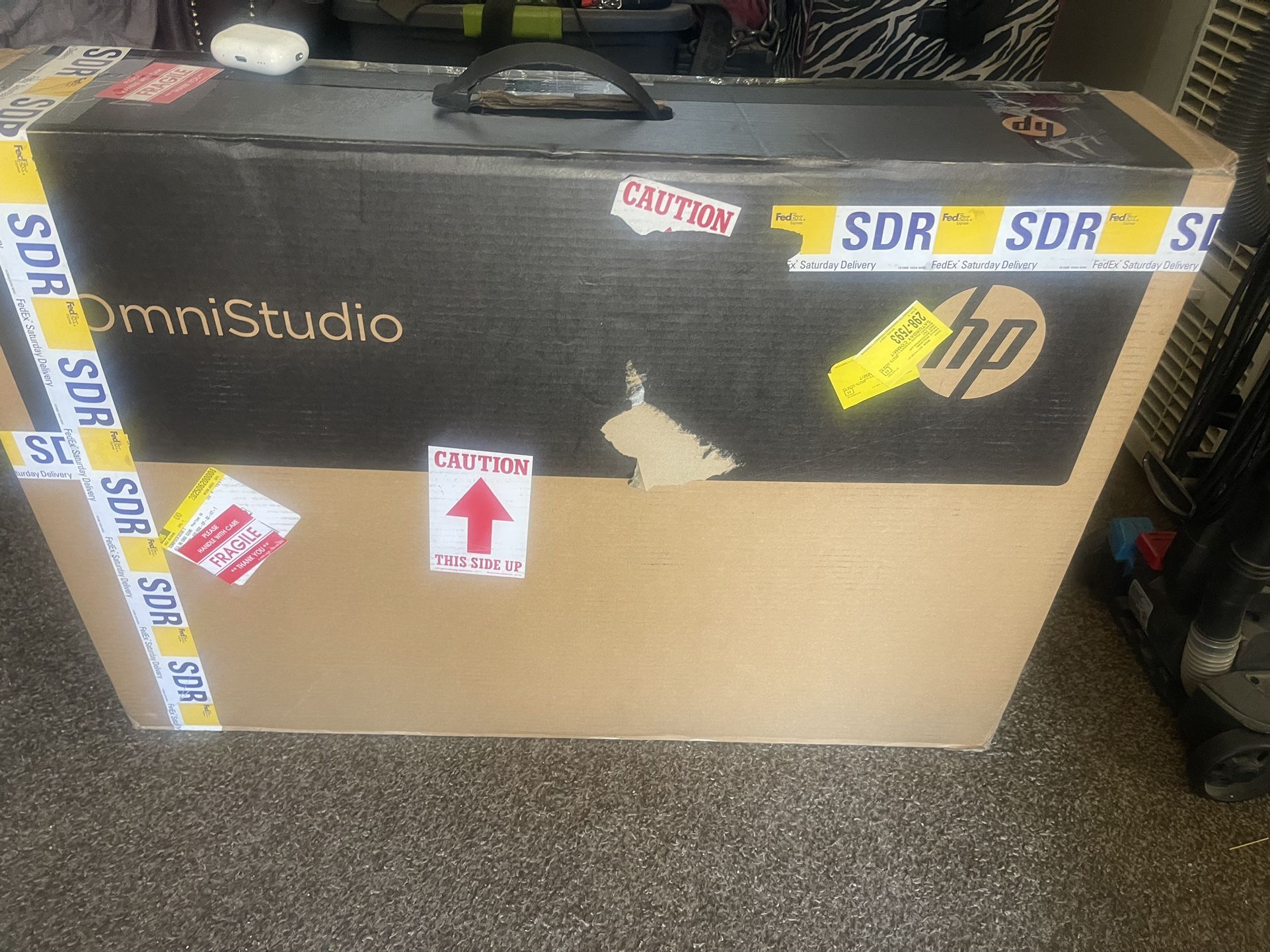 HP Omni studio X 31.5 inch all in one desktop