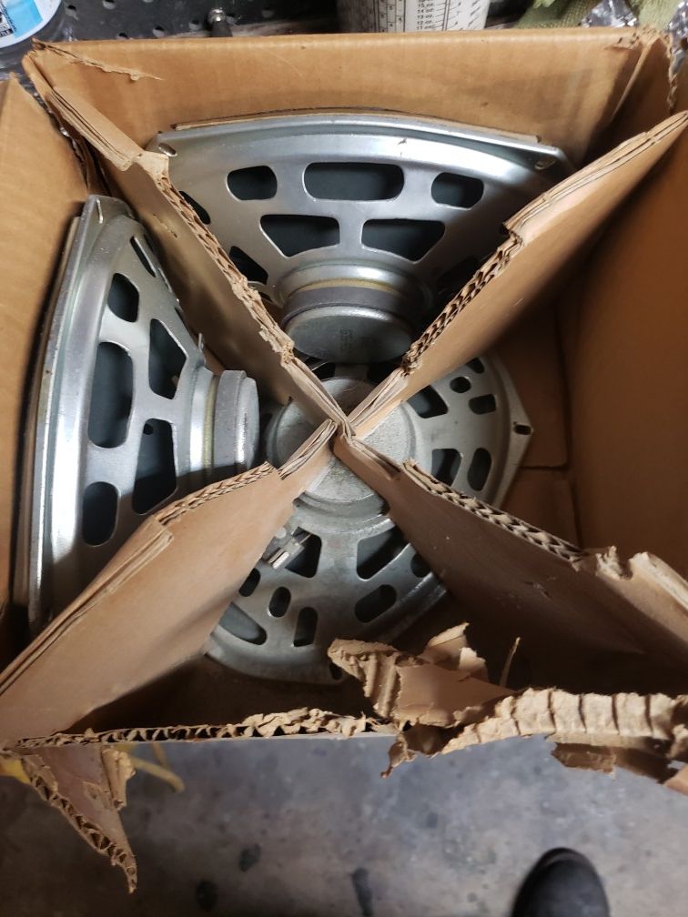 Classic cars speakers