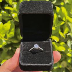 VVS1 D Color Moissanite Engagement Ring