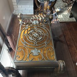 Beautiful coffee table in the end table